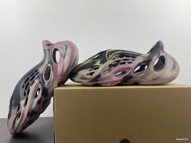 Yeezy Carbon Adidas MX RNR Foam IG9562 1111